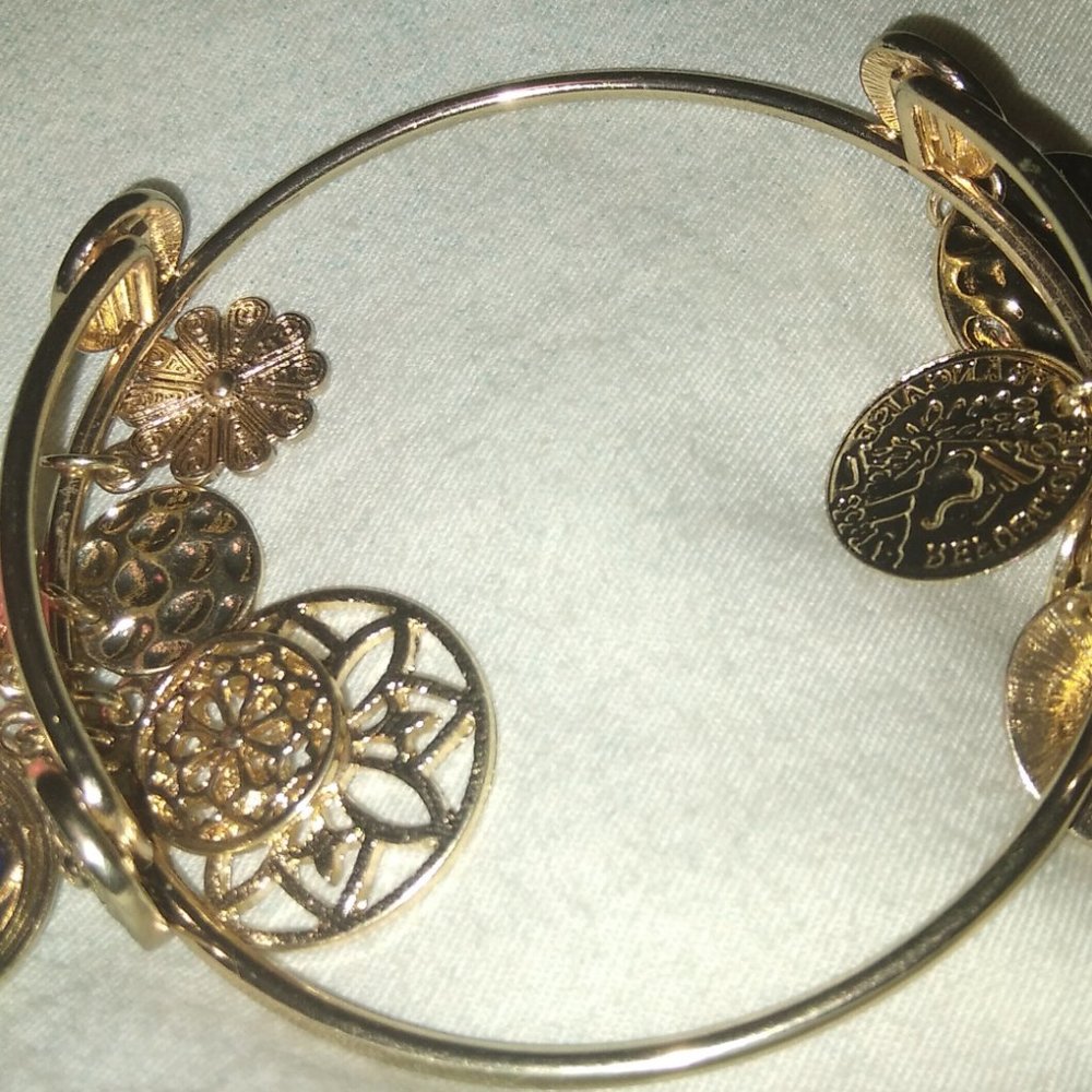 Two R J Graziano bracelets - Picture 5 of 16